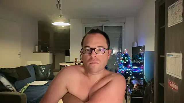 Snapshot of Funnyjul31 chatting on December 14, 2025, 7:18 pm Funnyjul31 online show from December 14, 2025, 7:18 pm