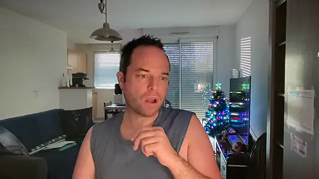 Snapshot of Funnyjul31 chatting on December 21, 2025, 3:30 pm Funnyjul31 online show from December 21, 2025, 3:30 pm