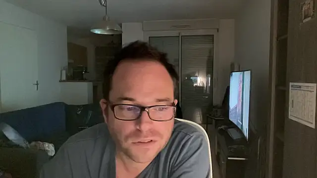 Snapshot of Funnyjul31 chatting on January 9, 2026, 7:37 pm Funnyjul31 online show from January 9, 2026, 7:37 pm