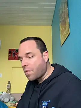 Snapshot of Funnyjul31 chatting on January 11, 2026, 3:39 pm Funnyjul31 online show from January 11, 2026, 3:39 pm