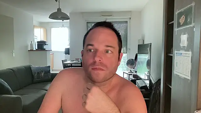 Snapshot of Funnyjul31 chatting on February 6, 2026, 4:21 pm Funnyjul31 online show from February 6, 2026, 4:21 pm