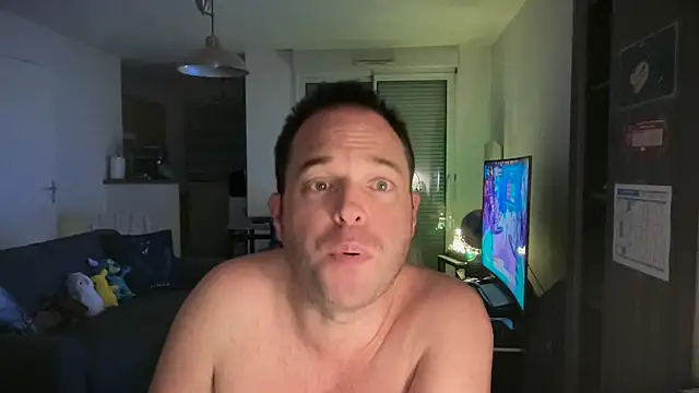 Snapshot of Funnyjul31 chatting on March 5, 2026, 6:04 pm Funnyjul31 online show from March 5, 2026, 6:04 pm