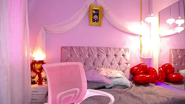 Snapshot of LeilaRasi chatting on February 20, 2025, 11:53 am LeilaRasi online show from February 20, 2025, 11:53 am