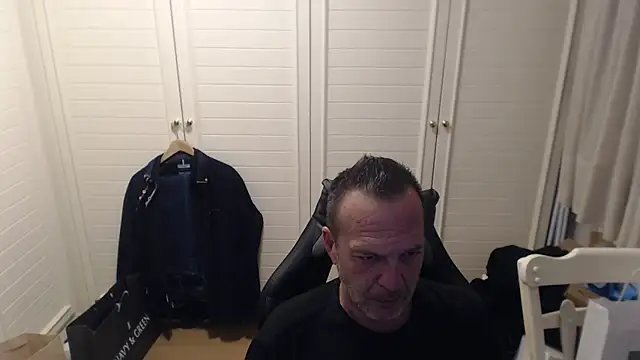 Snapshot of Dimitrios30 chatting on February 24, 2026, 10:52 pm Dimitrios30 online show from February 24, 2026, 10:52 pm