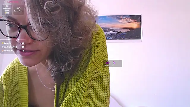 Snapshot of Ju-Hot chatting on March 19, 2025, 3:08 pm Ju-Hot online show from March 19, 2025, 3:08 pm