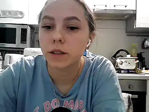 Misssweet s online show from February 15, 2025, 5:17 pm