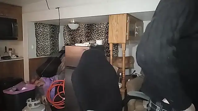 Snapshot of Ivyrose4999 chatting on January 22, 2025, 10:37 pm Ivyrose4999 online show from January 22, 2025, 10:37 pm