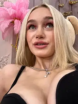 KristinaDane online show from February 11, 2025, 3:18 am