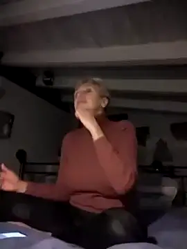 divinaerotica online show from November 3, 2025, 6:53 pm