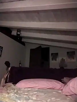 Snapshot of divinaerotica chatting on February 14, 2026, 5:43 pm divinaerotica online show from February 14, 2026, 5:43 pm