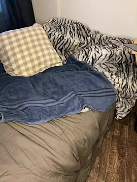 Snapshot of JuicyLuciee chatting on February 21, 2025, 5:31 pm JuicyLuciee online show from February 21, 2025, 5:31 pm