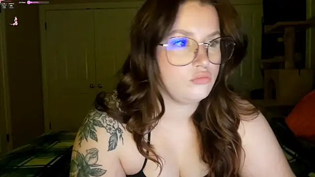 Snapshot of MrsJess chatting on February 23, 2025, 1:57 am MrsJess online show from February 23, 2025, 1:57 am