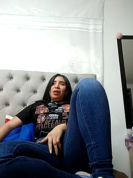 Snapshot of Antoneella_vz chatting on November 14, 2025, 11:57 pm Antoneella vz online show from November 14, 2025, 11:57 pm