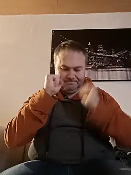 Snapshot of Pourleplasirs chatting on February 6, 2025, 10:32 pm Pourleplasirs online show from February 6, 2025, 10:32 pm