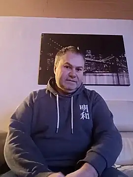 Snapshot of Pourleplasirs chatting on February 10, 2025, 10:40 pm Pourleplasirs online show from February 10, 2025, 10:40 pm