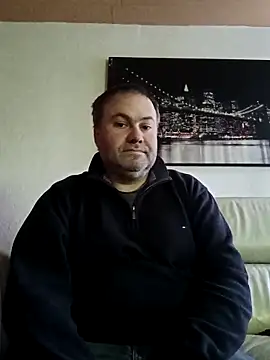 Snapshot of Pourleplasirs chatting on March 1, 2025, 5:27 pm Pourleplasirs online show from March 1, 2025, 5:27 pm