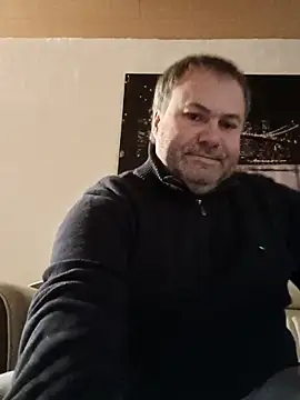 Snapshot of Pourleplasirs chatting on March 14, 2025, 10:27 pm Pourleplasirs online show from March 14, 2025, 10:27 pm