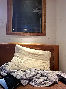 Tyyyggjju online show from November 30, 2025, 9:52 pm