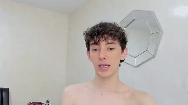 Snapshot of miketwink chatting on December 20, 2025, 5:03 am miketwink online show from December 20, 2025, 5:03 am