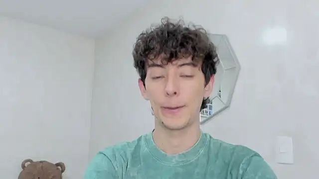 Snapshot of miketwink chatting on January 17, 2026, 8:12 pm miketwink online show from January 17, 2026, 8:12 pm