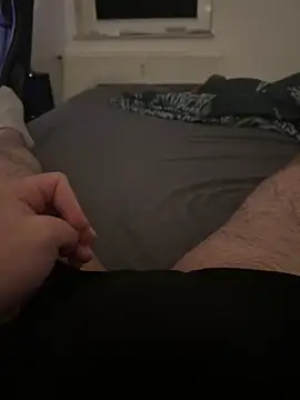 Mo 2003 online show from February 21, 2025, 6:04 pm