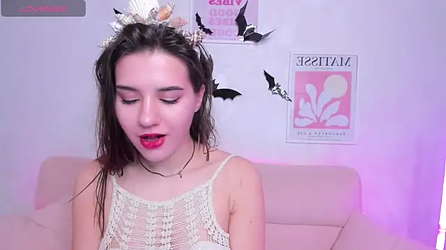 Sweetie Catt online show from October 31, 2025, 8:48 am