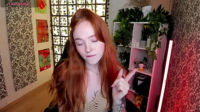 Maya Light online show from September 19, 2025, 1:51 am