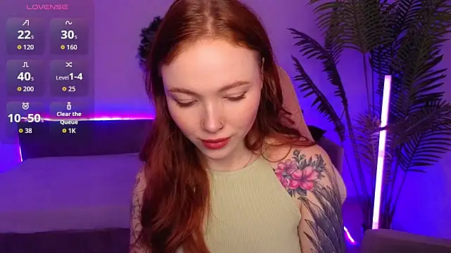 Snapshot of Maya_Light chatting on December 22, 2025, 2:08 am Maya Light online show from December 22, 2025, 2:08 am