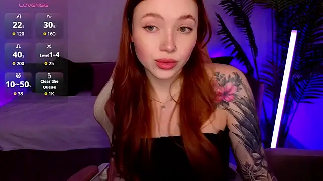 Snapshot of Maya_Light chatting on February 8, 2026, 1:53 am Maya Light online show from February 8, 2026, 1:53 am