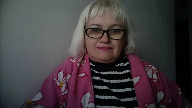 Snapshot of Mayya4321 chatting on October 27, 2025, 12:31 pm Mayya4321 online show from October 27, 2025, 12:31 pm