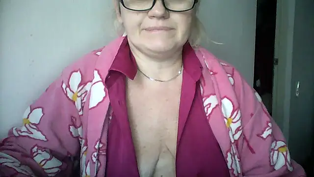 Snapshot of Mayya4321 chatting on November 23, 2025, 8:03 am Mayya4321 online show from November 23, 2025, 8:03 am