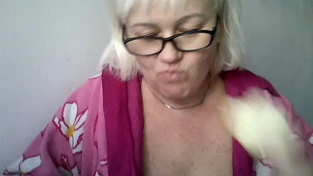 Snapshot of Mayya4321 chatting on November 26, 2025, 10:16 am Mayya4321 online show from November 26, 2025, 10:16 am