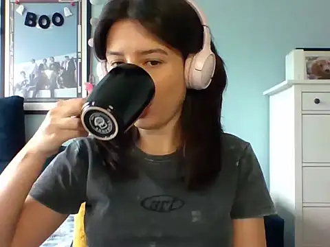 LariceSexy online show from October 17, 2025, 12:08 pm