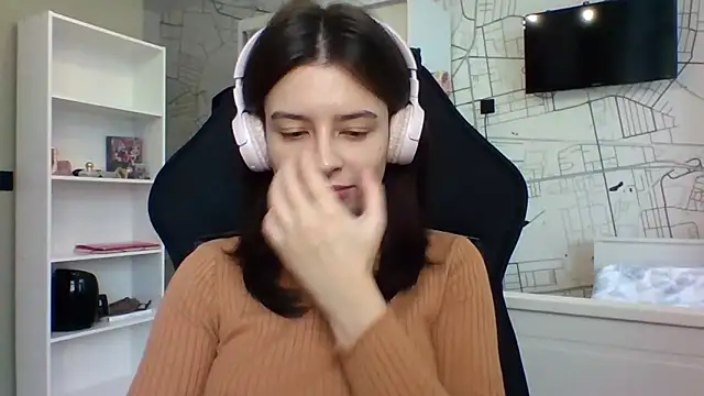 LariceSexy online show from November 28, 2025, 1:14 pm