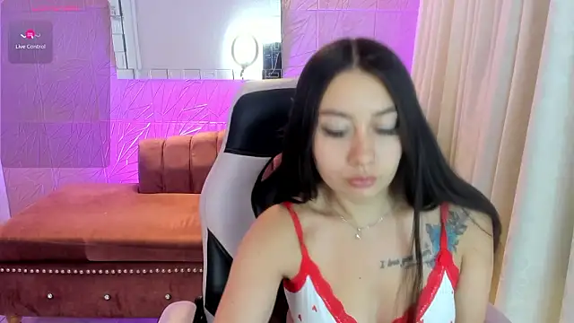 Snapshot of miss_isabella_m chatting on February 24, 2026, 1:31 pm miss isabella m online show from February 24, 2026, 1:31 pm