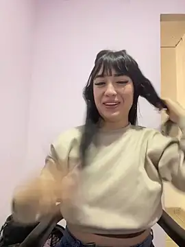 Melody rousse  online show from November 10, 2025, 7:46 pm