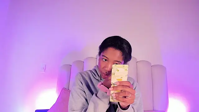 Zaira Rose  online show from November 15, 2025, 2:02 pm