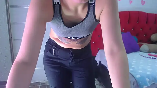 Snapshot of Ariasmithog chatting on November 6, 2025, 1:12 pm Ariasmithog online show from November 6, 2025, 1:12 pm