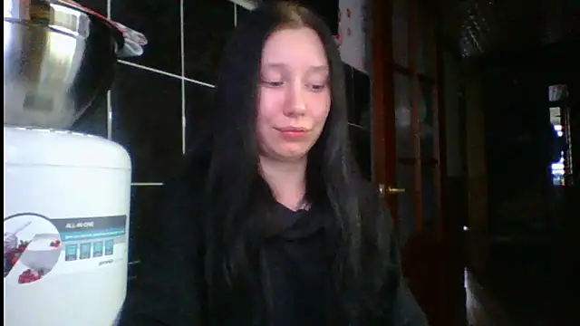 Snapshot of RussNocturnal chatting on December 2, 2025, 7:47 am RussNocturnal online show from December 2, 2025, 7:47 am