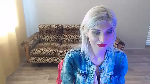 SexyBeatriice online show from February 13, 2025, 7:03 am