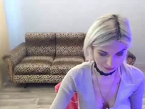 SexyBeatriice online show from November 25, 2025, 7:19 am