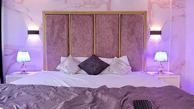 AliDiaz  online show from October 23, 2025, 7:23 pm