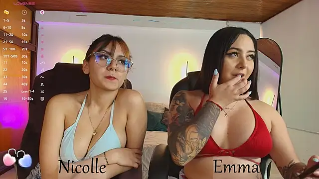 Snapshot of _Emma11 chatting on February 20, 2025, 10:37 pm Emma11 online show from February 20, 2025, 10:37 pm