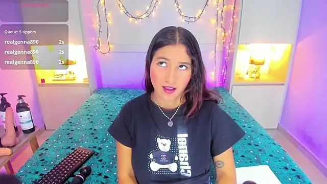 CandyyMaria online show from November 3, 2025, 7:48 pm