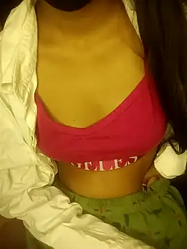 Snapshot of angel-cinderella chatting on February 22, 2025, 10:51 am angel-cinderella online show from February 22, 2025, 10:51 am