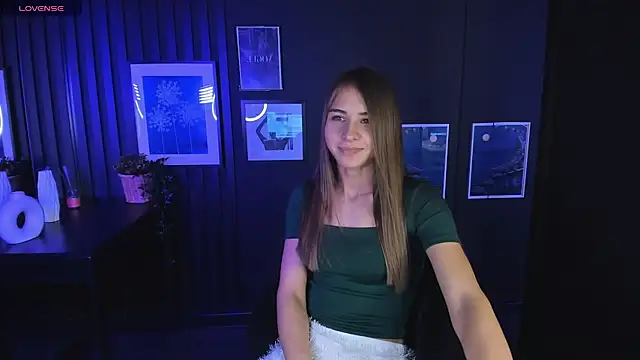 Snapshot of CharmBianca chatting on February 1, 2025, 10:26 am CharmBianca online show from February 1, 2025, 10:26 am