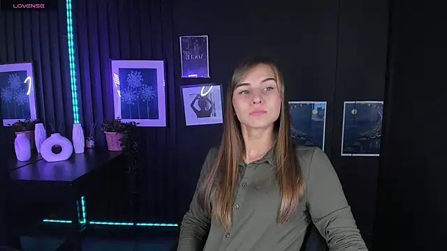 Snapshot of CharmBianca chatting on February 8, 2025, 5:29 am CharmBianca online show from February 8, 2025, 5:29 am