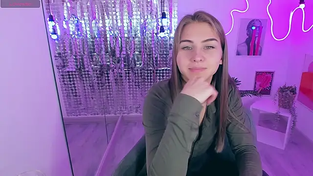 Snapshot of CharmBianca chatting on February 12, 2025, 8:27 am CharmBianca online show from February 12, 2025, 8:27 am