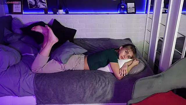 Snapshot of CharmBianca chatting on February 22, 2025, 11:46 am CharmBianca online show from February 22, 2025, 11:46 am