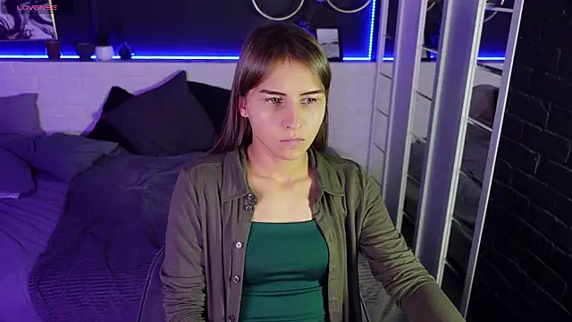 Snapshot of CharmBianca chatting on February 23, 2025, 9:00 am CharmBianca online show from February 23, 2025, 9:00 am